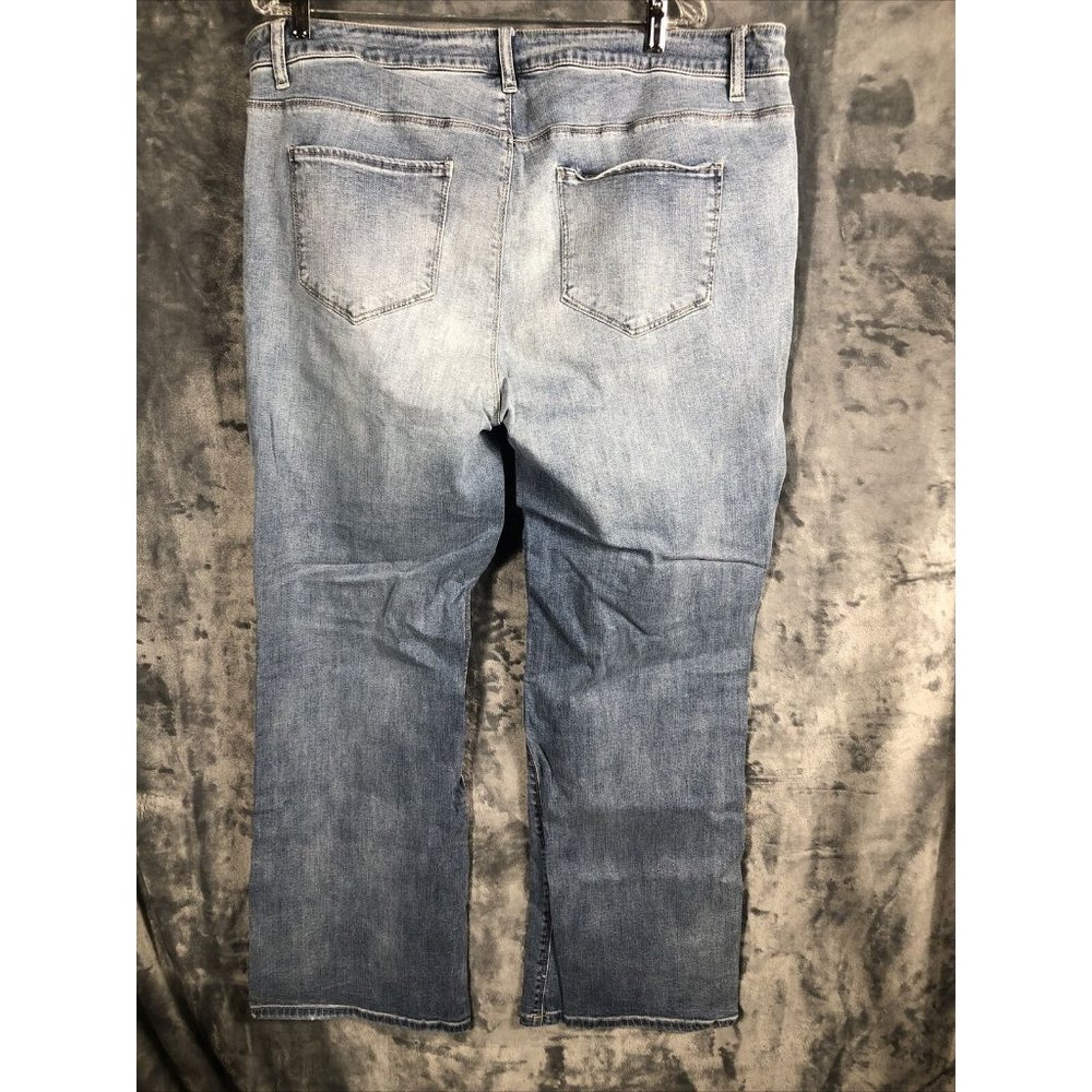 Women’s Jeans Size 24 Distressed Stretch Patches And Roses - Picture 9 of 10